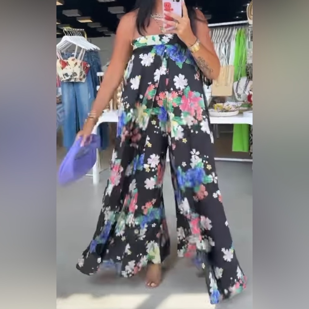 BRAND NEW‼️ Floral jumpsuit